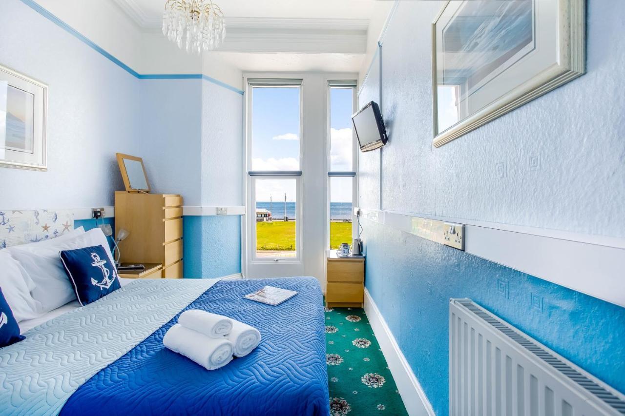 The Commodore Hotel 4*